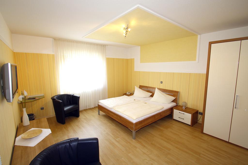 Hotel Geromont Plaidt Екстериор снимка