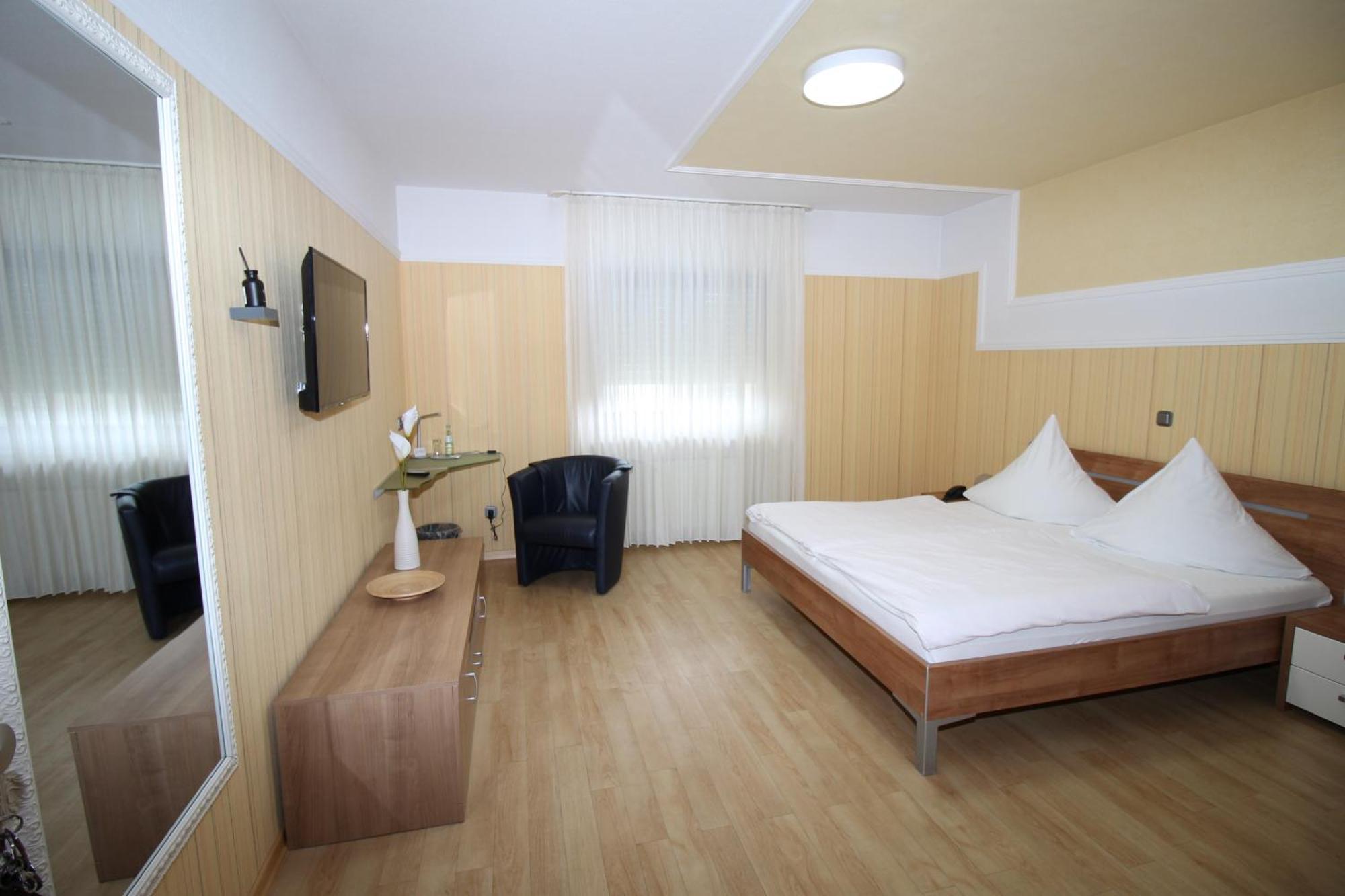 Hotel Geromont Plaidt Екстериор снимка