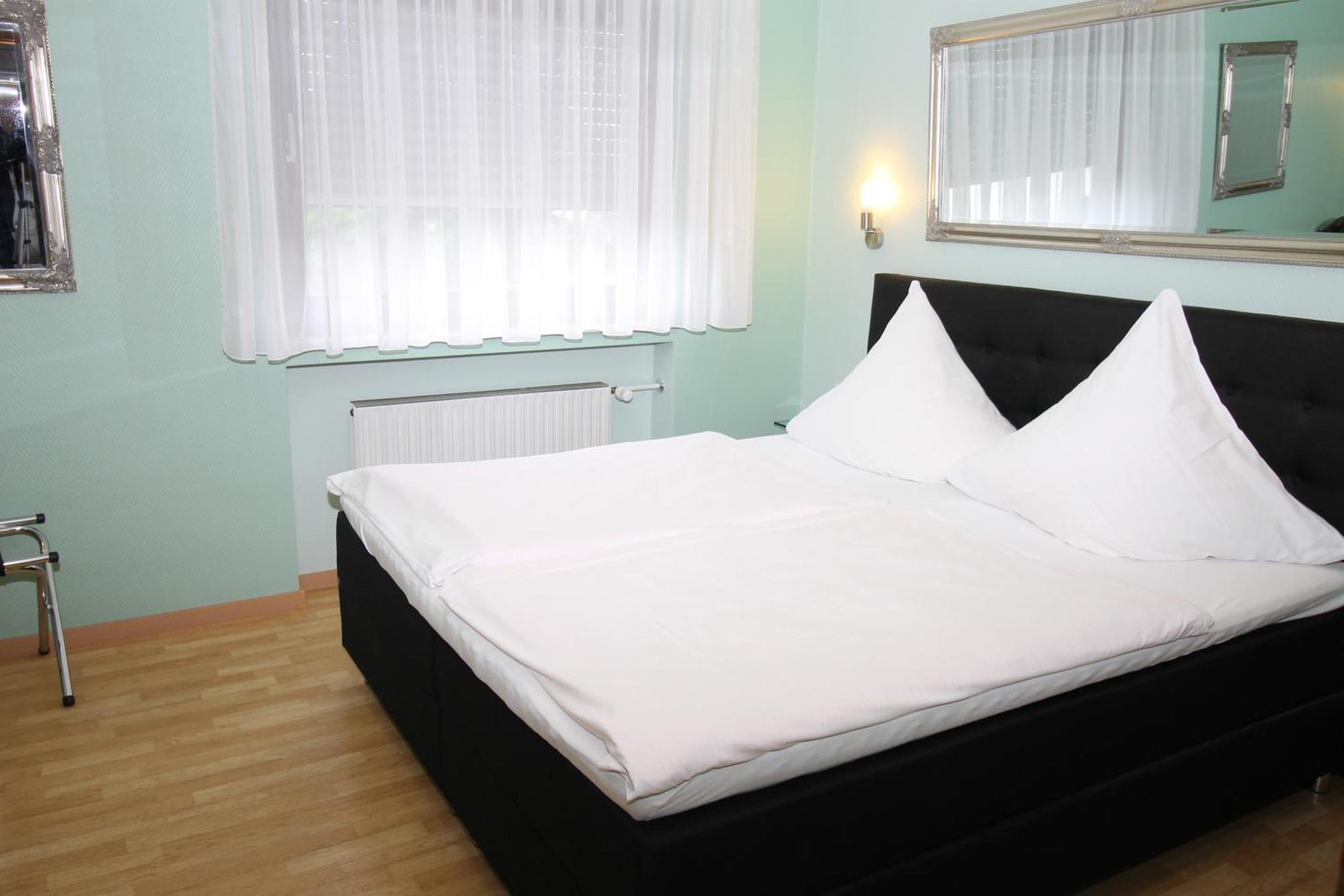 Hotel Geromont Plaidt Екстериор снимка